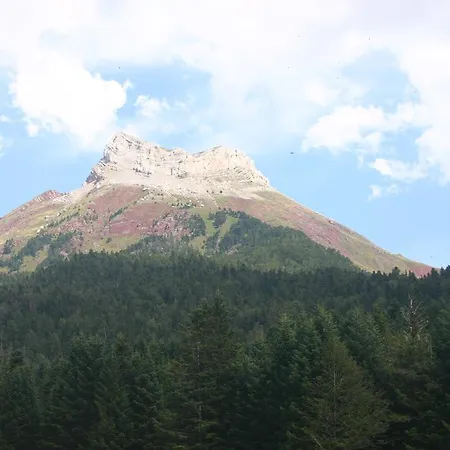 Lo Foraton ホテル 2*