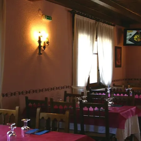 ホテル Lo Foraton エチョ