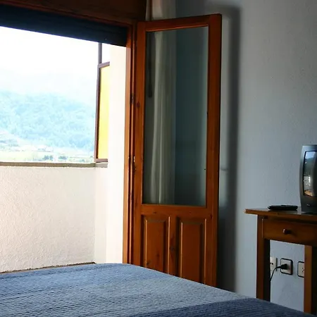 Lo Foraton Hotel 2*