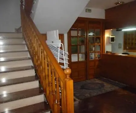 Lo Foraton ホテル 2*